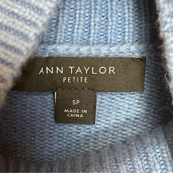 Ann Taylor‎ Petite Sweater Women’s Sz SP Turtleneck Striped - Picture 3 of 8
